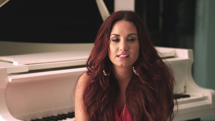 Demi Lovato talks about never giving up_ ACUVUE® 1-DAY Contest Stories 0471 - Demi - Talks About Never Giving Up ACUVUE 1 DAY Contest Stories