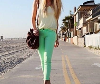 Verde cu alb combinatie perfecta