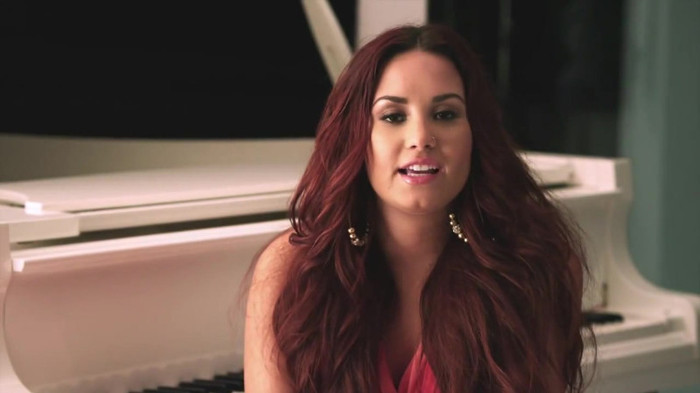 Demi Lovato talks about never giving up_ ACUVUE® 1-DAY Contest Stories 0525
