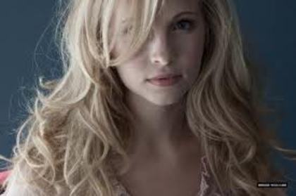 10 - 5 Caroline Forbes - Candice Accola