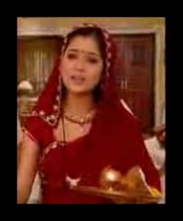 00_01_18 - Sara Khan-Sadhna