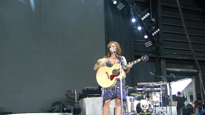 Demi Lovato Stop The World Soundcheck Tampa {HD} 0028