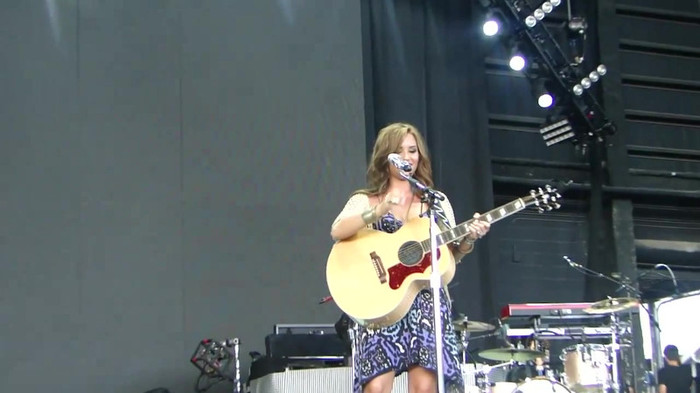 Demi Lovato Stop The World Soundcheck Tampa {HD} 0053