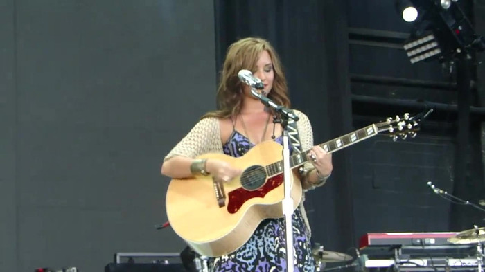 Demi Lovato Stop The World Soundcheck Tampa {HD} 0096 - Demilush - Stop The World Soundcheck Tampa