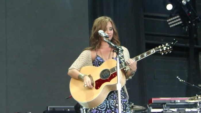 Demi Lovato Stop The World Soundcheck Tampa {HD} 0104