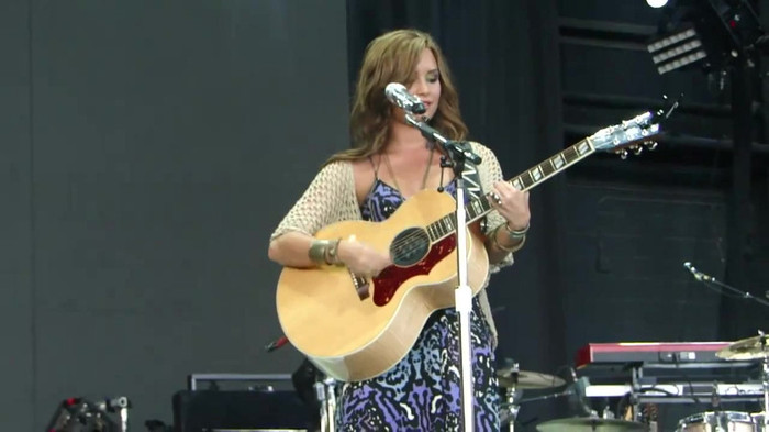 Demi Lovato Stop The World Soundcheck Tampa {HD} 0125