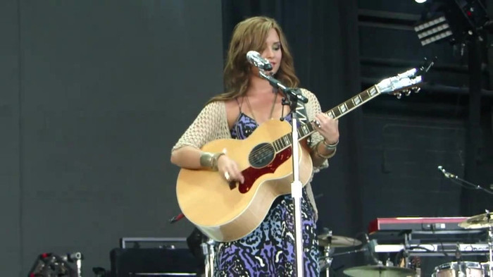Demi Lovato Stop The World Soundcheck Tampa {HD} 0127