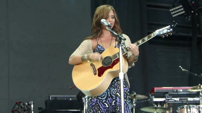 Demi Lovato Stop The World Soundcheck Tampa {HD} 0130