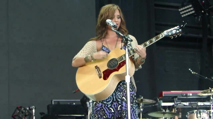 Demi Lovato Stop The World Soundcheck Tampa {HD} 0131