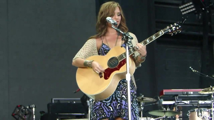Demi Lovato Stop The World Soundcheck Tampa {HD} 0137