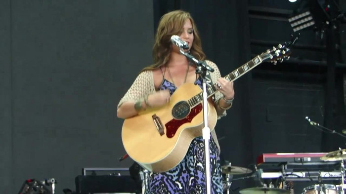 Demi Lovato Stop The World Soundcheck Tampa {HD} 0144