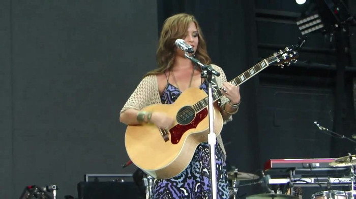 Demi Lovato Stop The World Soundcheck Tampa {HD} 0146