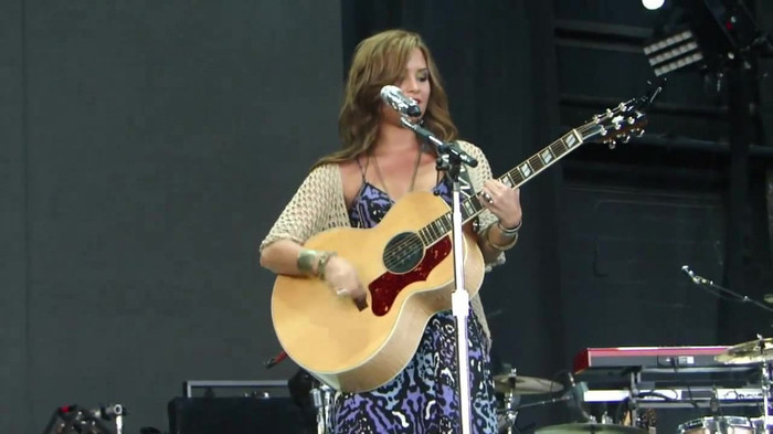 Demi Lovato Stop The World Soundcheck Tampa {HD} 0147