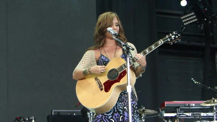 Demi Lovato Stop The World Soundcheck Tampa {HD} 0153