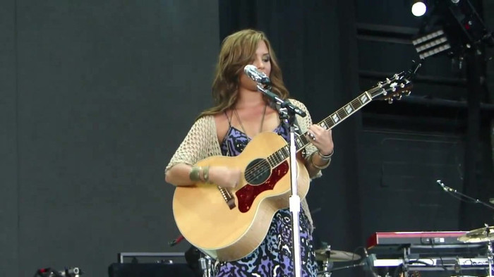 Demi Lovato Stop The World Soundcheck Tampa {HD} 0156