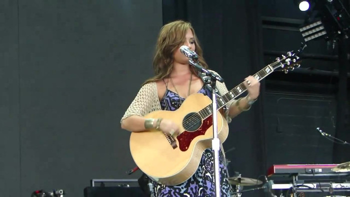 Demi Lovato Stop The World Soundcheck Tampa {HD} 0171