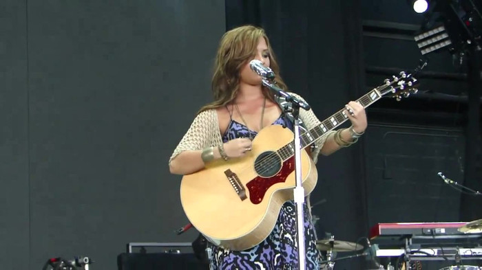 Demi Lovato Stop The World Soundcheck Tampa {HD} 0174