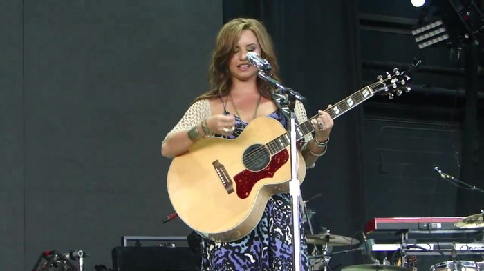 Demi Lovato Stop The World Soundcheck Tampa {HD} 0210