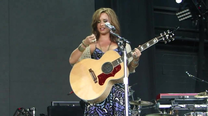 Demi Lovato Stop The World Soundcheck Tampa {HD} 0217