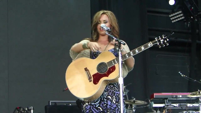 Demi Lovato Stop The World Soundcheck Tampa {HD} 0240 - Demilush - Stop The World Soundcheck Tampa