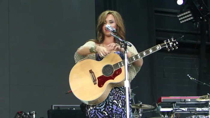 Demi Lovato Stop The World Soundcheck Tampa {HD} 0242
