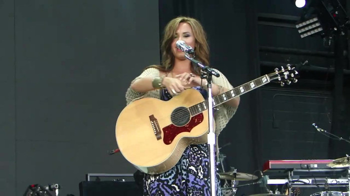 Demi Lovato Stop The World Soundcheck Tampa {HD} 0243