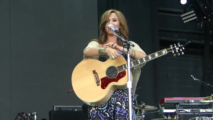 Demi Lovato Stop The World Soundcheck Tampa {HD} 0246