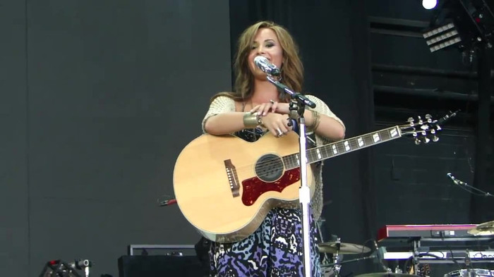 Demi Lovato Stop The World Soundcheck Tampa {HD} 0253