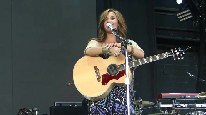 Demi Lovato Stop The World Soundcheck Tampa {HD} 0254