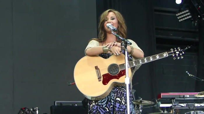 Demi Lovato Stop The World Soundcheck Tampa {HD} 0257