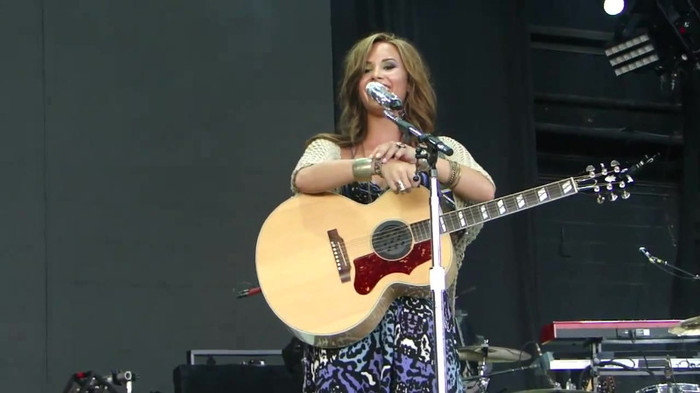 Demi Lovato Stop The World Soundcheck Tampa {HD} 0259