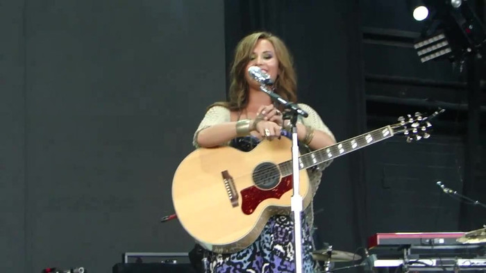 Demi Lovato Stop The World Soundcheck Tampa {HD} 0266
