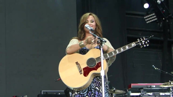 Demi Lovato Stop The World Soundcheck Tampa {HD} 0276