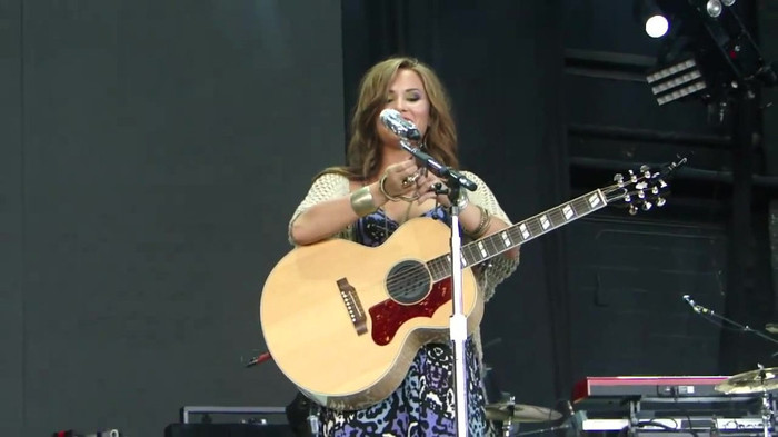 Demi Lovato Stop The World Soundcheck Tampa {HD} 0280