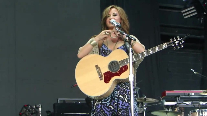 Demi Lovato Stop The World Soundcheck Tampa {HD} 0309