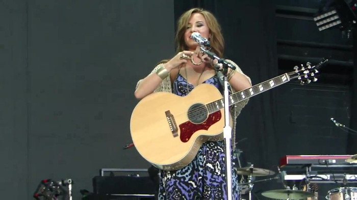 Demi Lovato Stop The World Soundcheck Tampa {HD} 0310