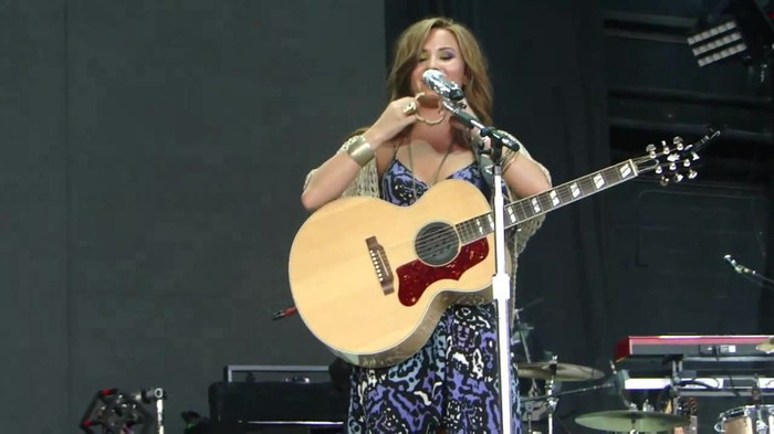 Demi Lovato Stop The World Soundcheck Tampa {HD} 0318
