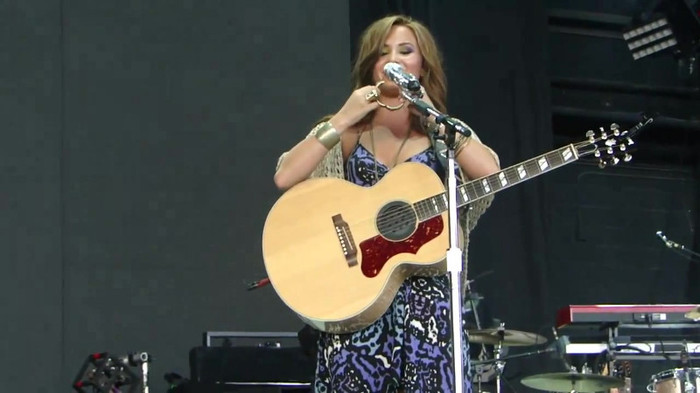 Demi Lovato Stop The World Soundcheck Tampa {HD} 0319
