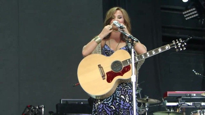 Demi Lovato Stop The World Soundcheck Tampa {HD} 0323
