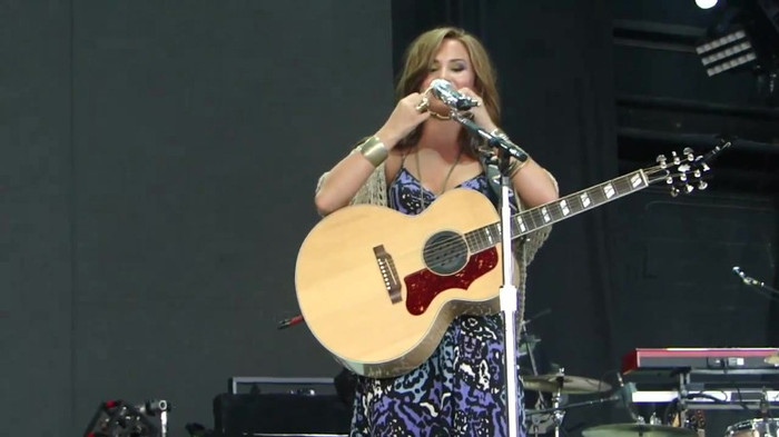 Demi Lovato Stop The World Soundcheck Tampa {HD} 0324