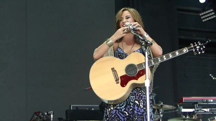 Demi Lovato Stop The World Soundcheck Tampa {HD} 0345