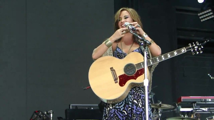 Demi Lovato Stop The World Soundcheck Tampa {HD} 0347