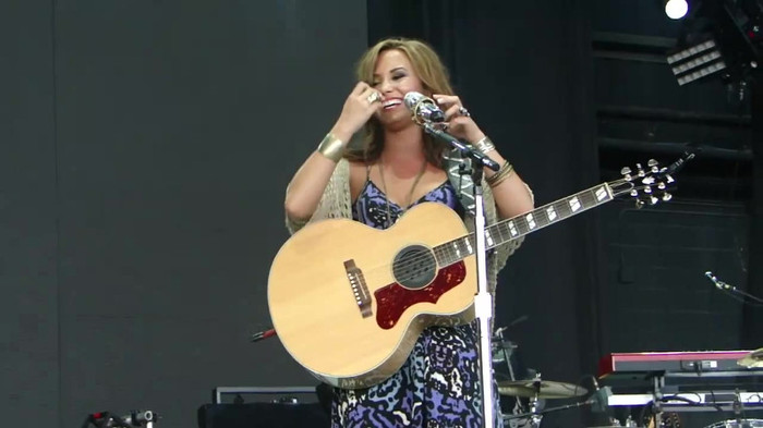 Demi Lovato Stop The World Soundcheck Tampa {HD} 0363
