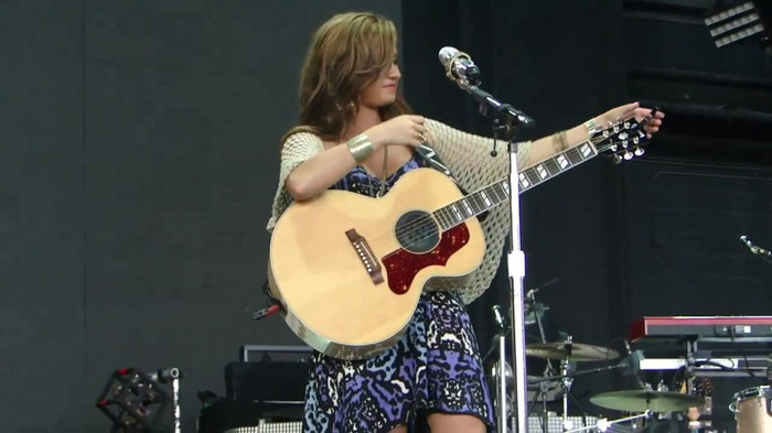 Demi Lovato Stop The World Soundcheck Tampa {HD} 0407