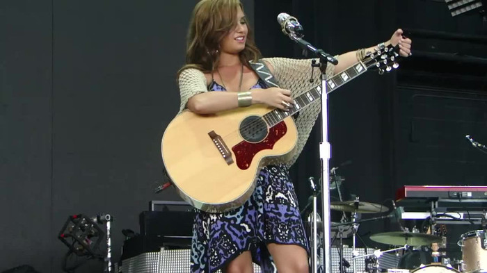 Demi Lovato Stop The World Soundcheck Tampa {HD} 0421