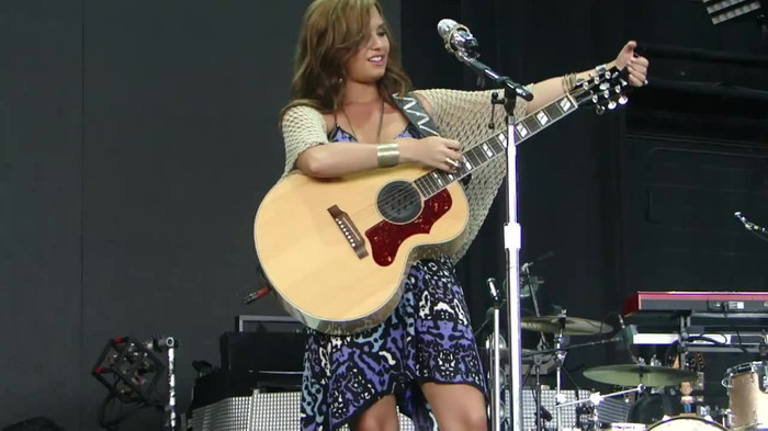 Demi Lovato Stop The World Soundcheck Tampa {HD} 0422