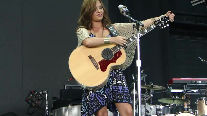 Demi Lovato Stop The World Soundcheck Tampa {HD} 0426