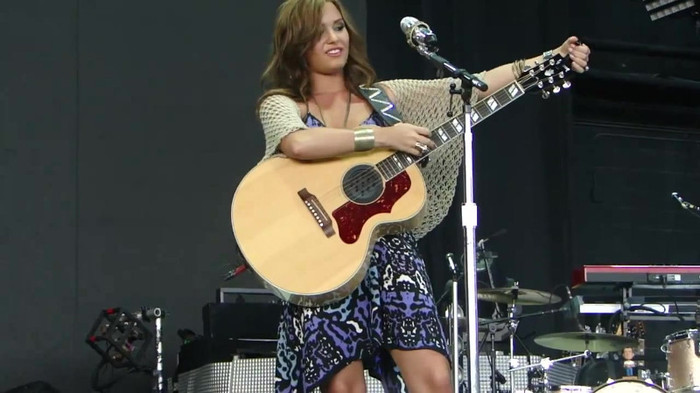 Demi Lovato Stop The World Soundcheck Tampa {HD} 0427