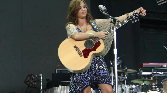 Demi Lovato Stop The World Soundcheck Tampa {HD} 0440