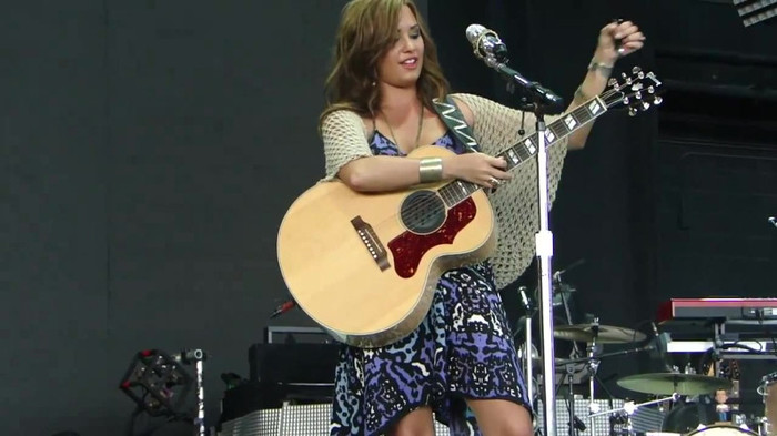 Demi Lovato Stop The World Soundcheck Tampa {HD} 0447